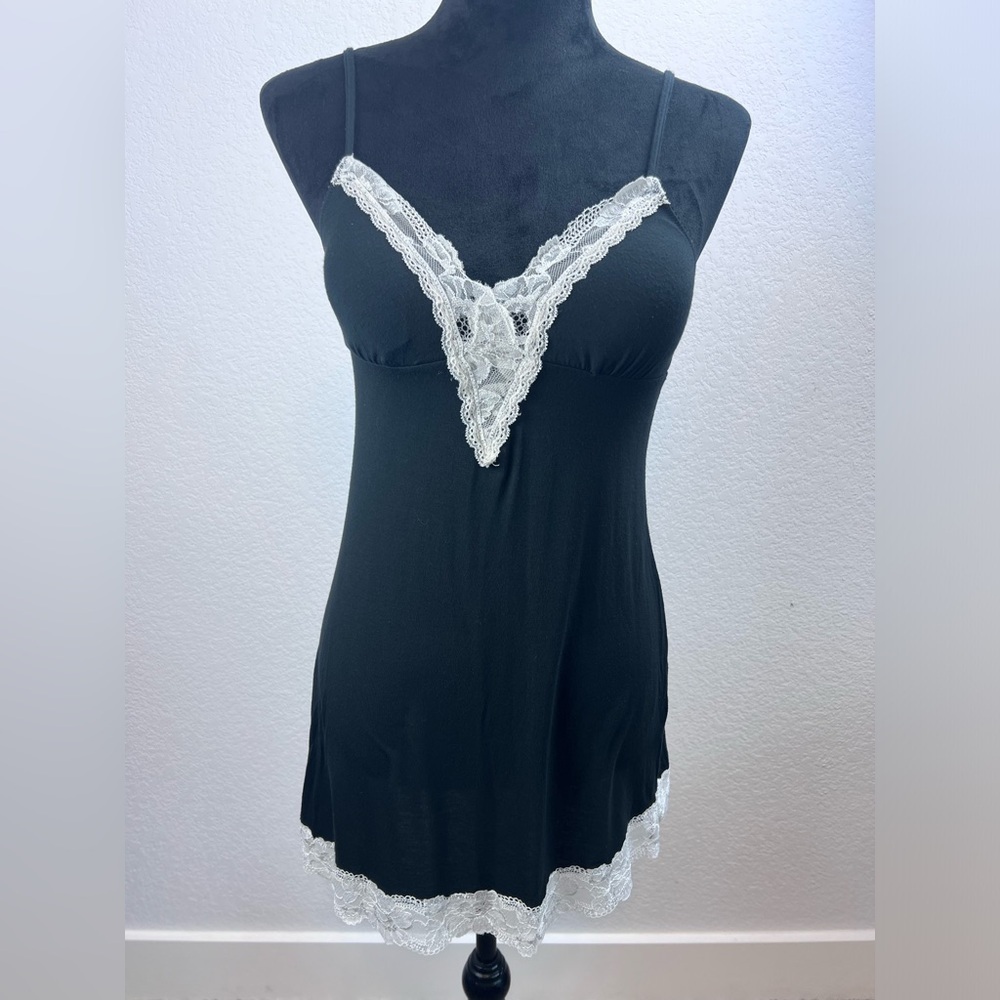 Victoria's Secret Sexy Lace V-Neckline Black Slip Size Size Small